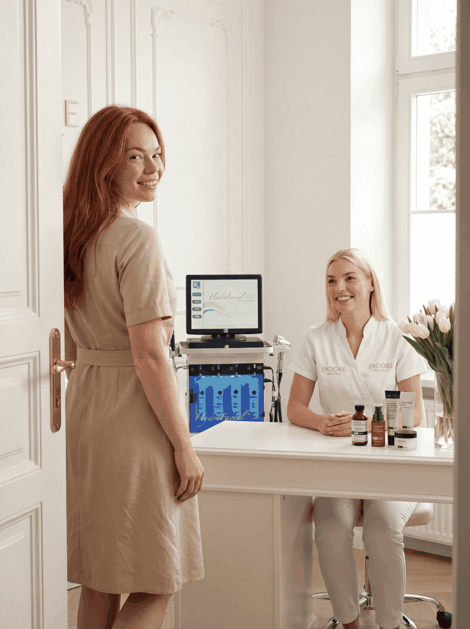Klientka w salonie J'ADORE — HydraFacial